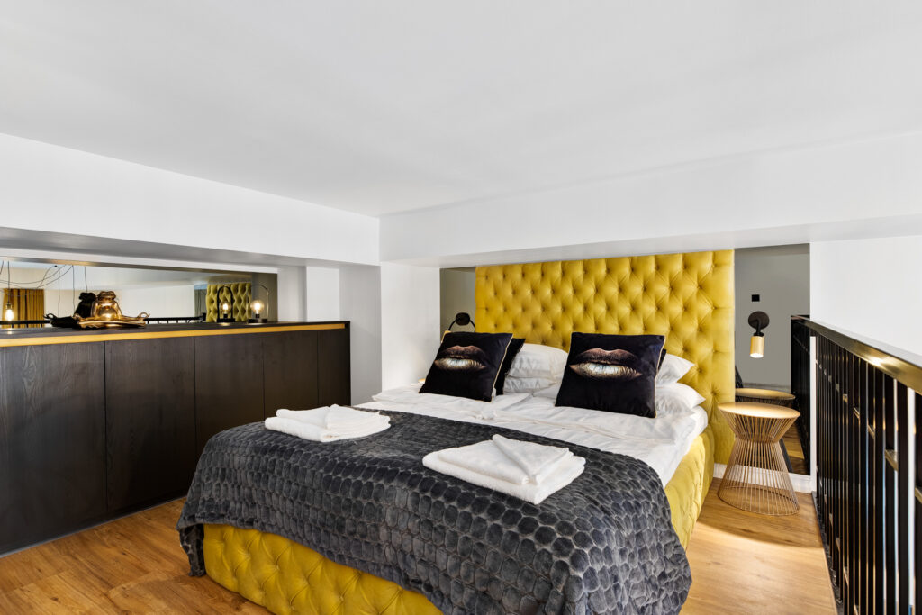 Duo Lofts 5 and 6 – 9
