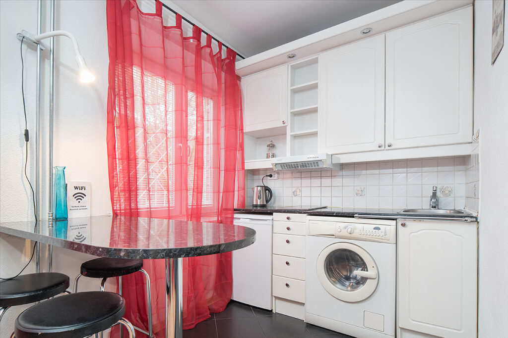 Majaka 28 One-Bedroom Apartment – 6